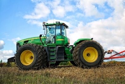 Traktor Finanzierung: Schlepper über Traktor Leasing Rechner finanziert